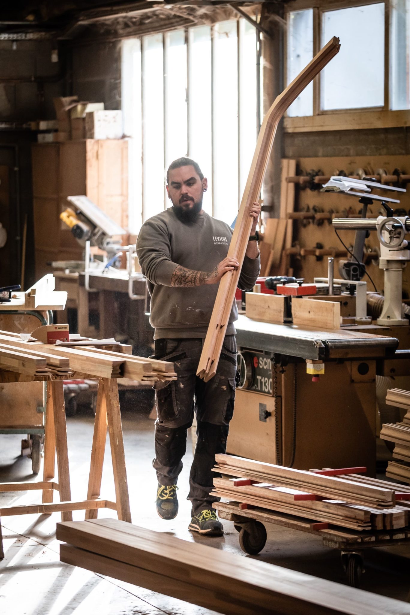 portrait sur site, menuisier